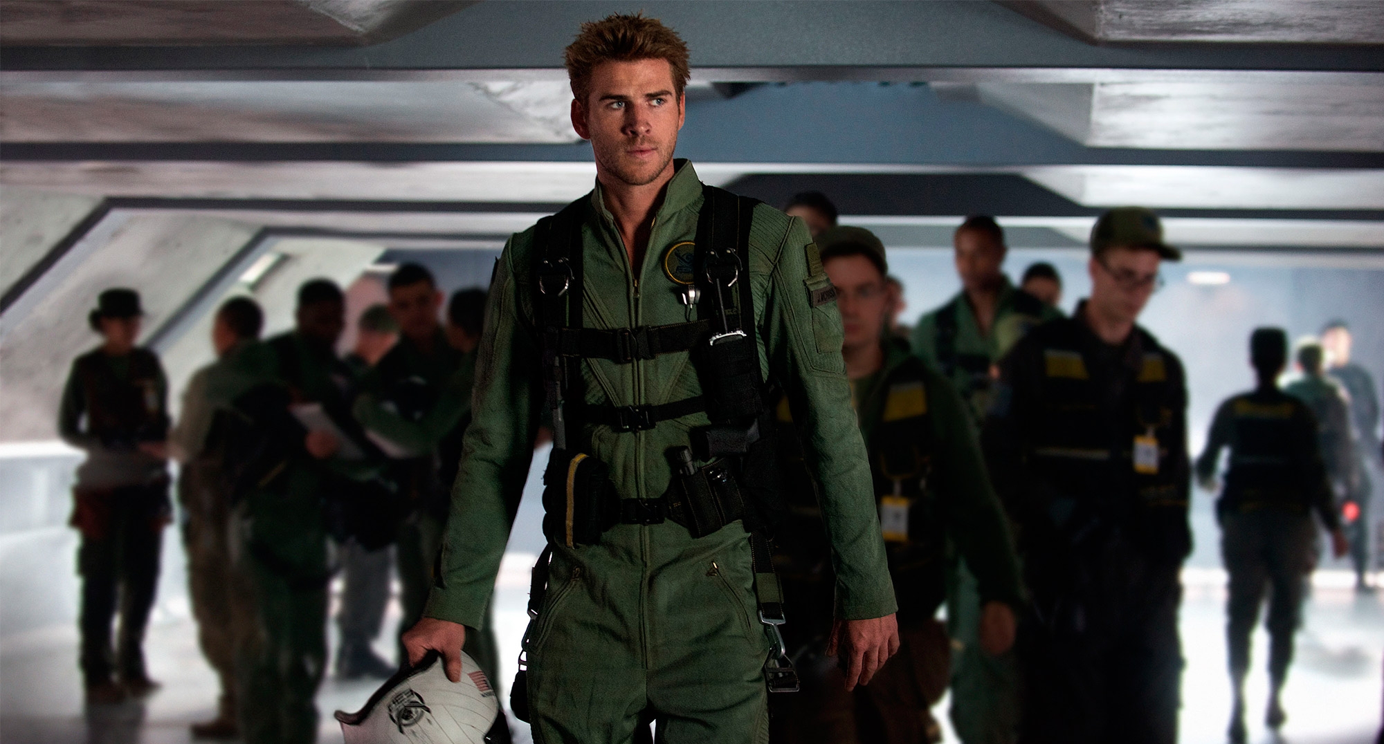 Pilot in the corridor - Starmourn - Starmourn Thor's little brother, Liam Hemsworth, does some stuff.